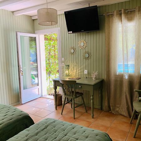 Logis Hotel Restaurant Hostellerie De La Tour Fontvieille Bagian luar foto